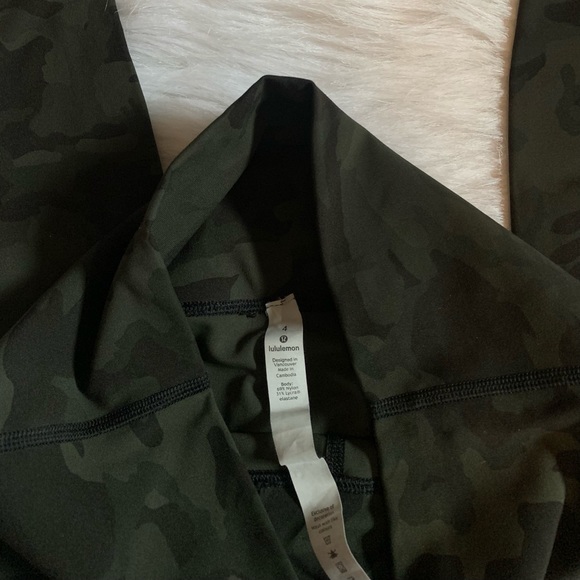 Lululemon Camo Wunder Under Leggings - Picture 4 of 7